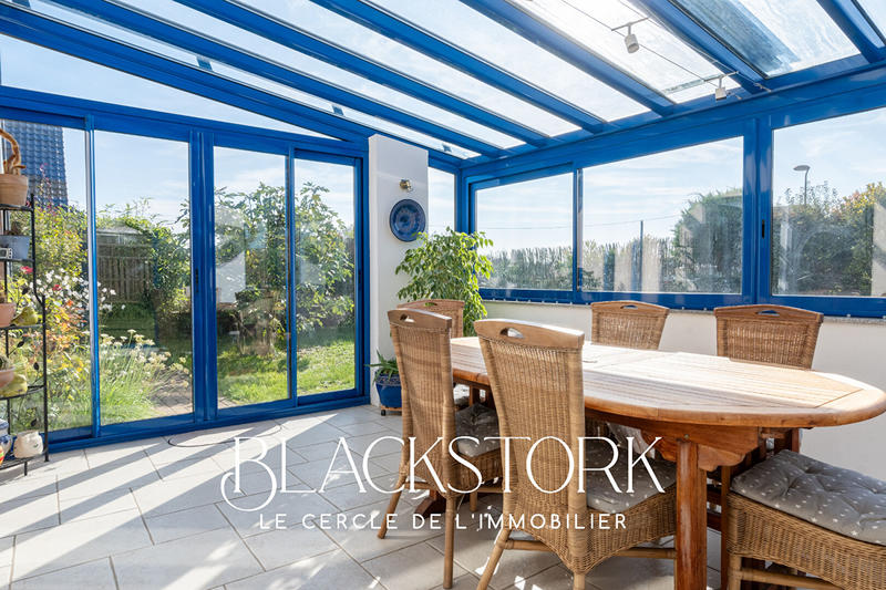 Maison - 202 m² - 6 pièces