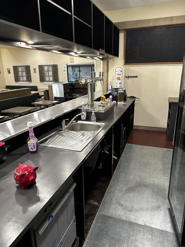 Fonds de commerce - Magasins - 270 m²