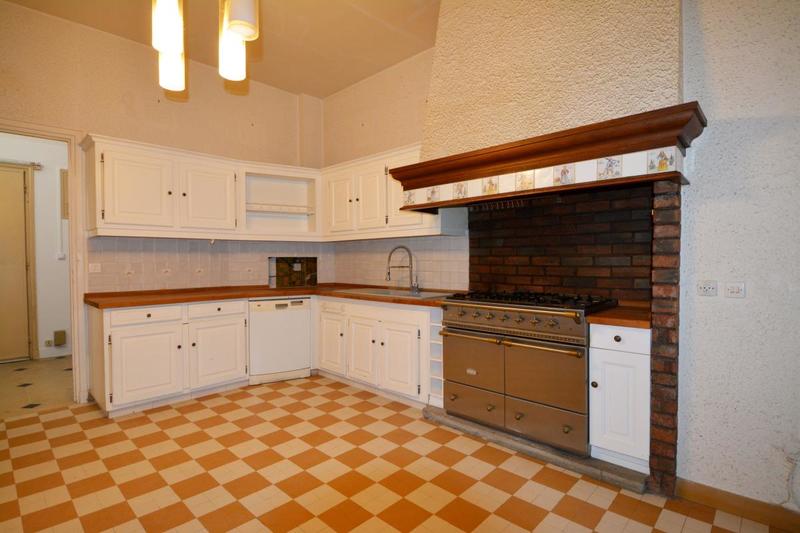 Maison - 233 m² - 5 pièces