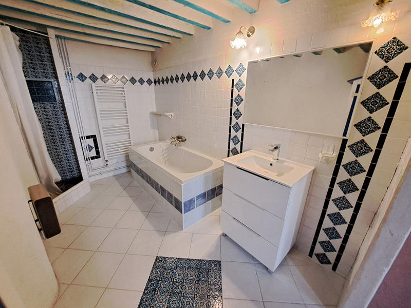 Maison - 180 m² - 7 pièces