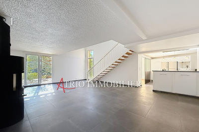 Maison - 101 m² - 5 pièces