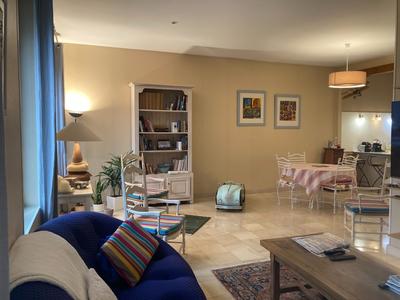 Maison - 200 m² - 9 pièces