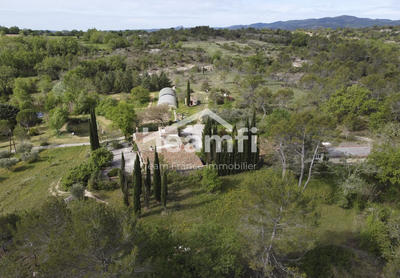 Mas - 256 m² - 10 pièces