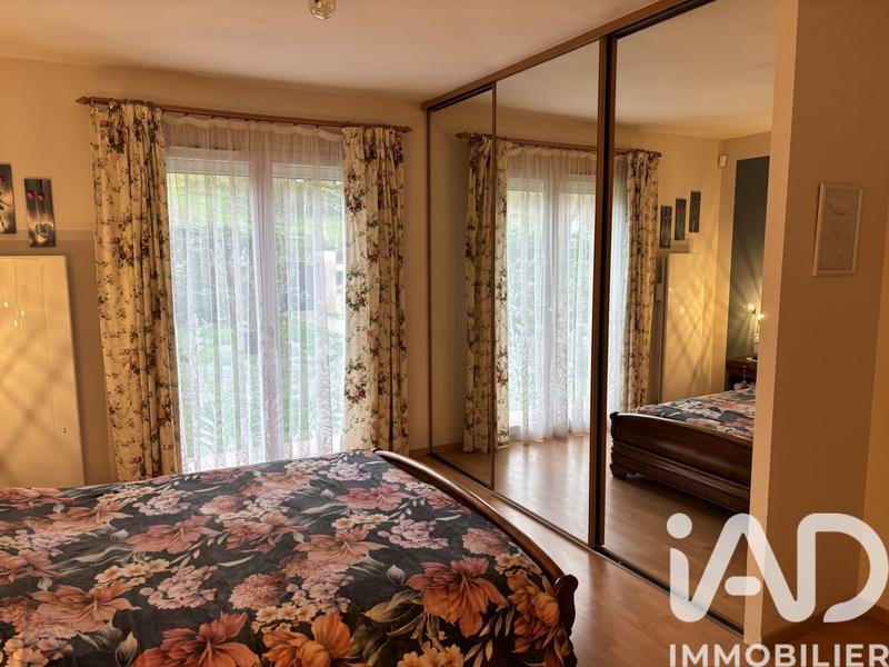 Maison - 180 m² - 8 pièces