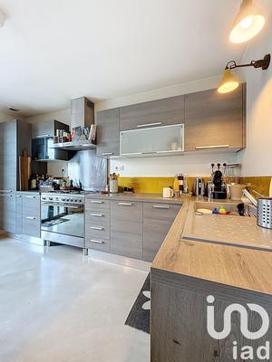 Maison - 175 m² - 8 pièces