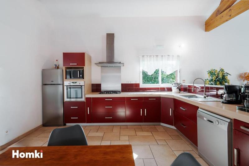 Maison - 227 m² - 8 pièces