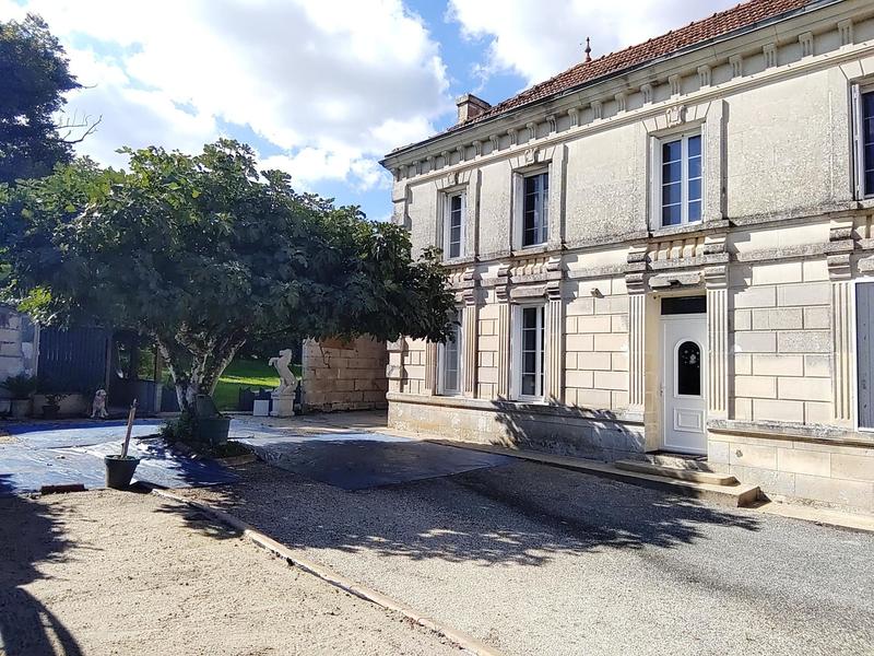 Maison - 198 m² - 7 pièces