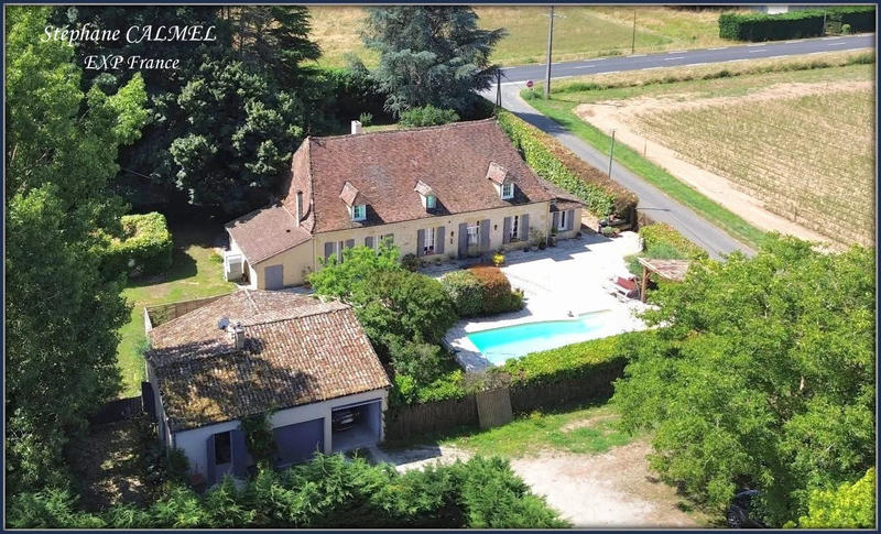 Maison - 305 m² - 14 pièces
