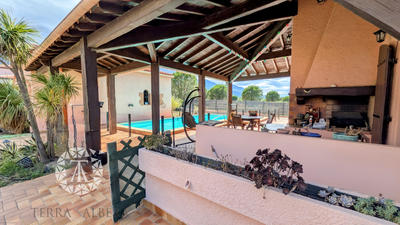 Villa - 212 m² - 8 pièces