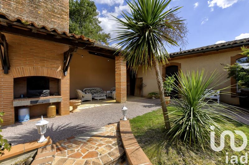 Maison - 435 m² - 11 pièces