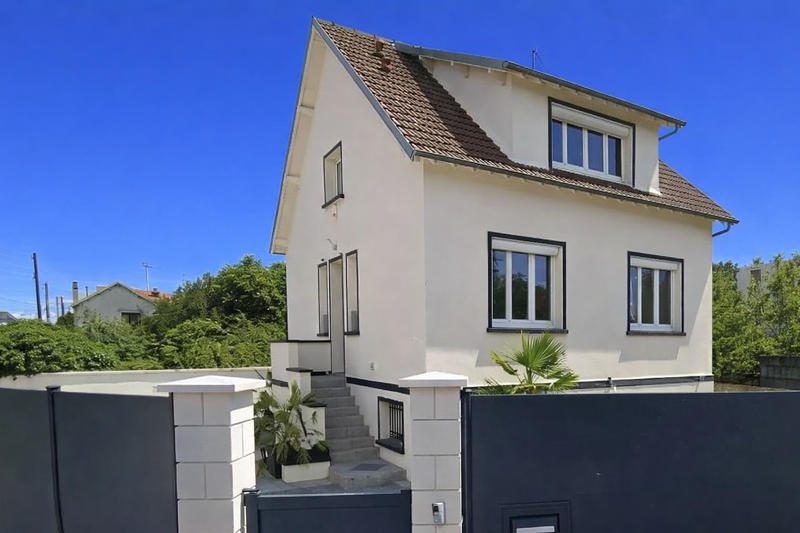 Maison - 155 m² - 5 pièces