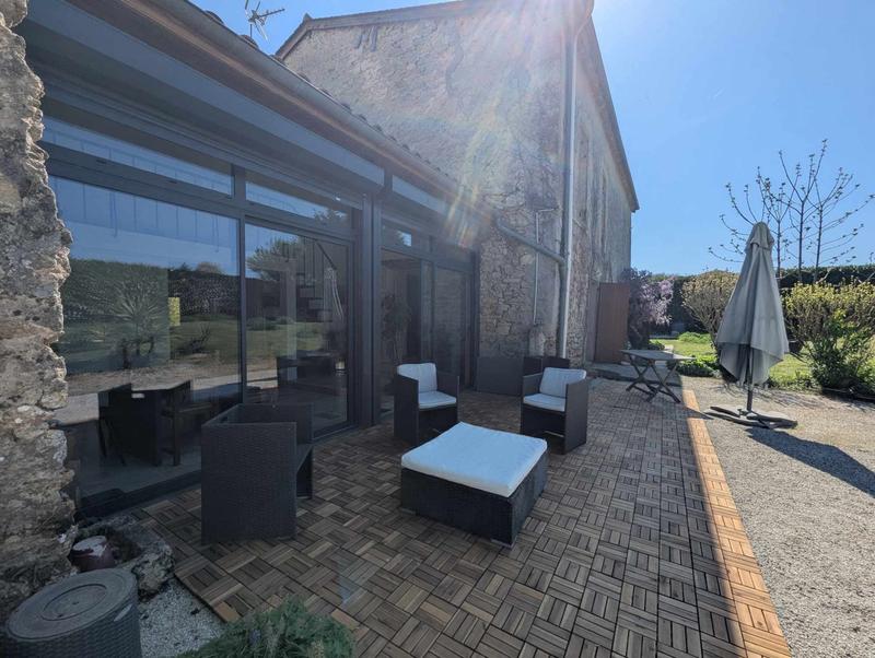 Maison - 290 m² - 10 pièces