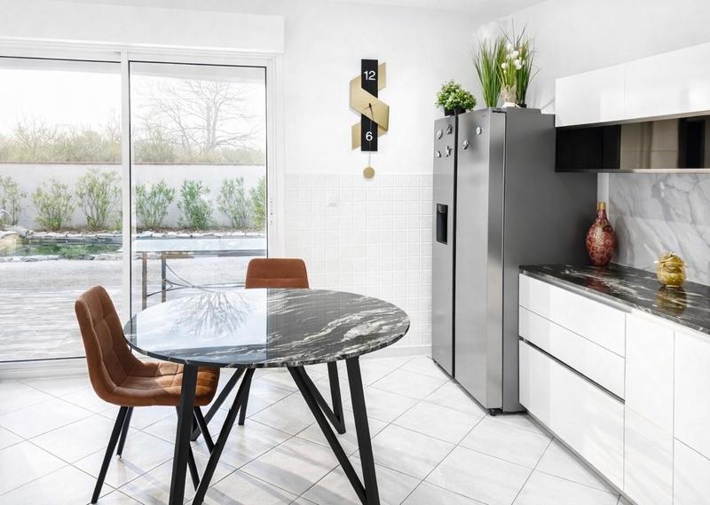 Maison - 250 m² - 8 pièces