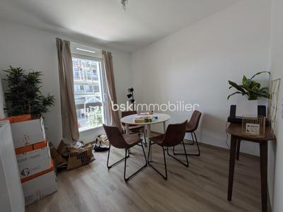 Appartement - 83 m² - 4 pièces
