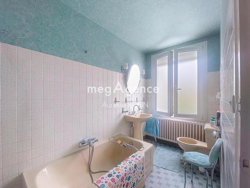 Maison - 90 m² - 5 pièces