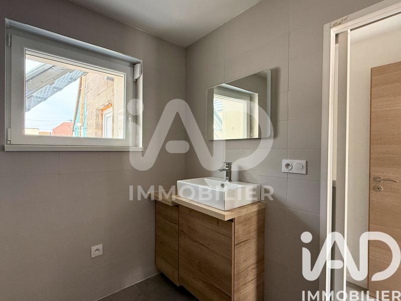 Immeuble - 210 m² - 3 pièces