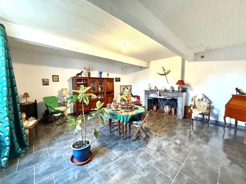 Maison - 353 m² - 12 pièces