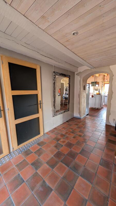 Maison - 220 m² - 5 pièces