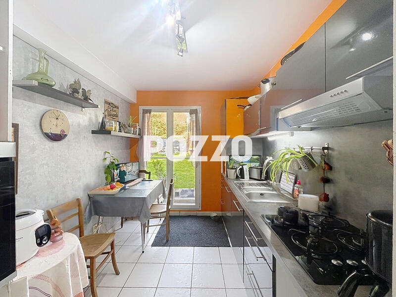 Maison - 98 m² - 6 pièces