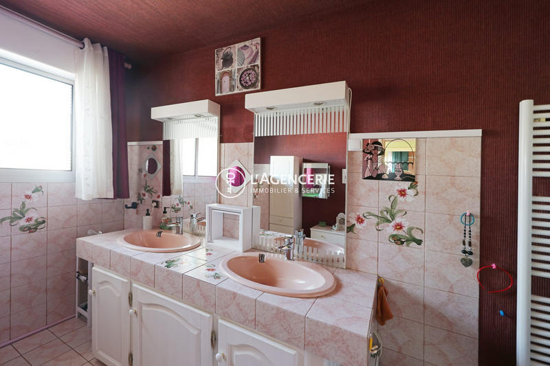 Maison - 95 m² - 4 pièces