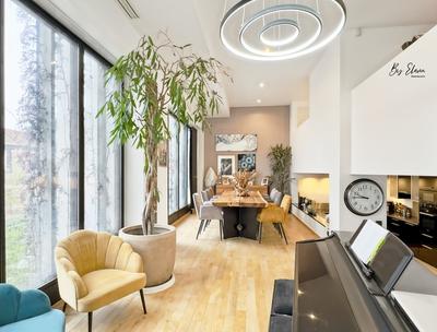 Maison - 200 m² - 8 pièces