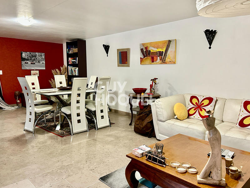 Maison - 122 m² - 6 pièces