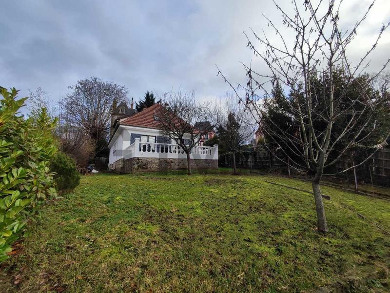 Maison - 138 m² - 7 pièces