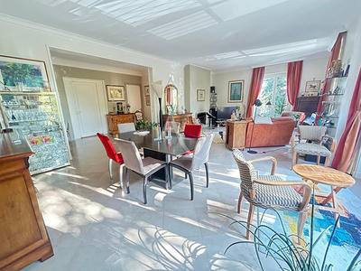 Appartement - 149 m² - 6 pièces