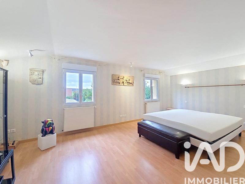 Maison - 223 m² - 5 pièces