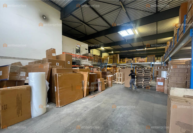 Local d'activité / Entrepôt - 1 080 m²