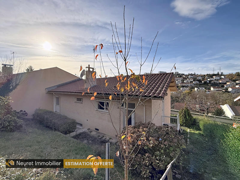 Maison - 90 m² - 4 pièces