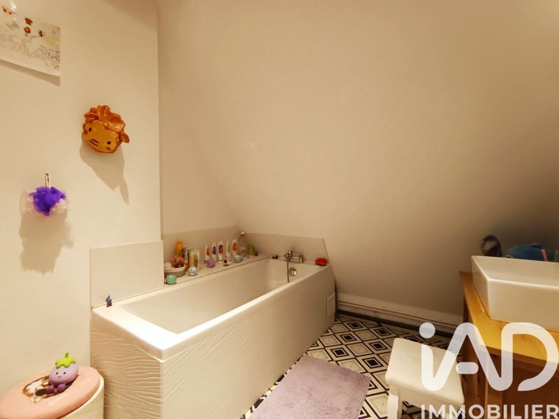 Maison - 342 m² - 10 pièces