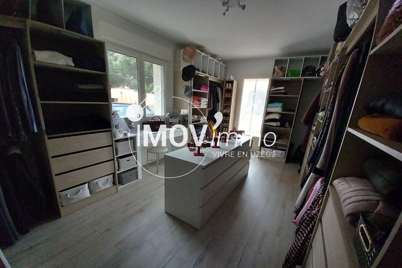 Villa - 185 m² - 8 pièces