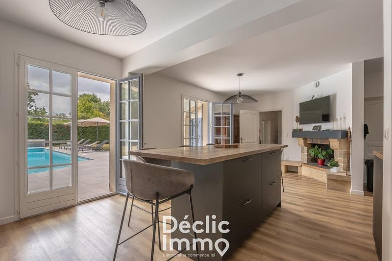 Maison - 290 m² - 7 pièces