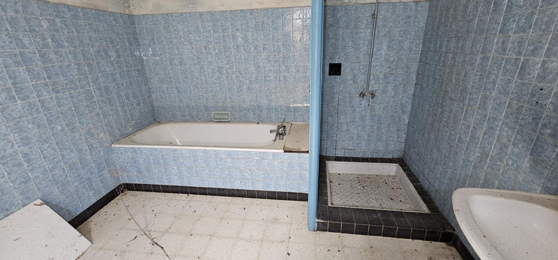 Propriété - 211 m² - 8 pièces