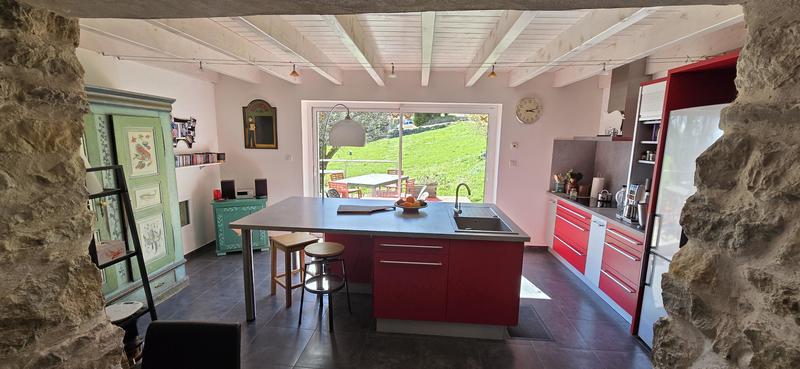 Maison en pierre - 182 m² - 9 pièces