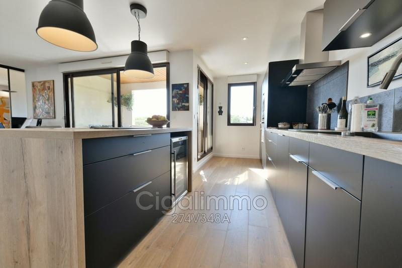 Appartement - 80 m² - 3 pièces