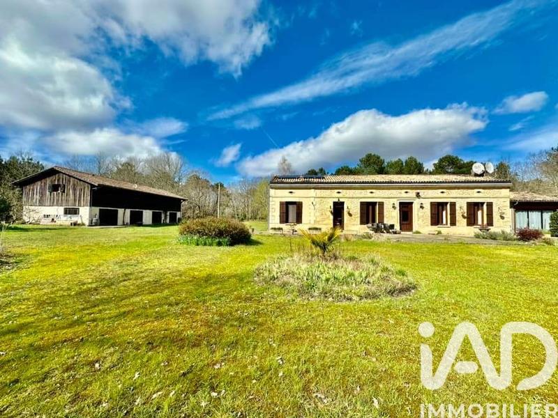 Maison - 250 m² - 8 pièces