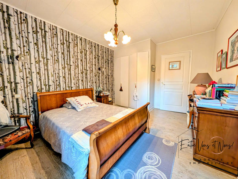 Maison - 290 m² - 9 pièces