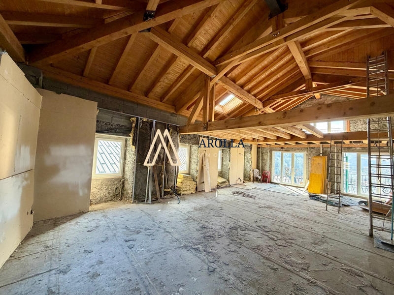 Loft - 110 m² - 2 pièces