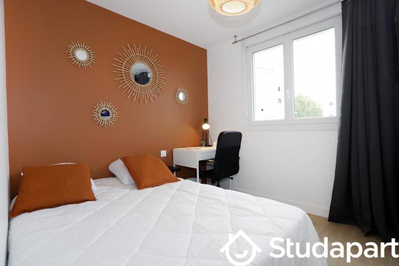 Chambre - 10 m² - 1 pièce