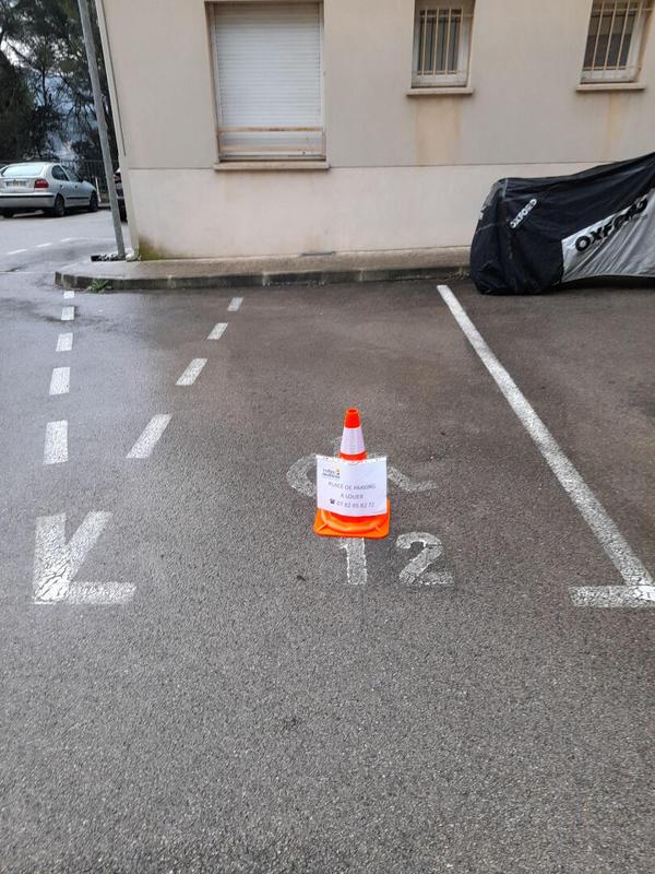 Parking / Garage - 13 m²