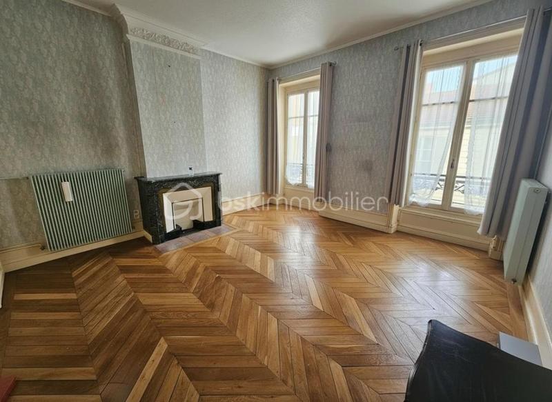 Appartement - 164 m² - 6 pièces