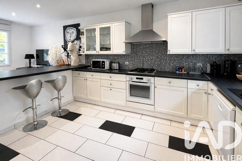 Maison - 146 m² - 7 pièces