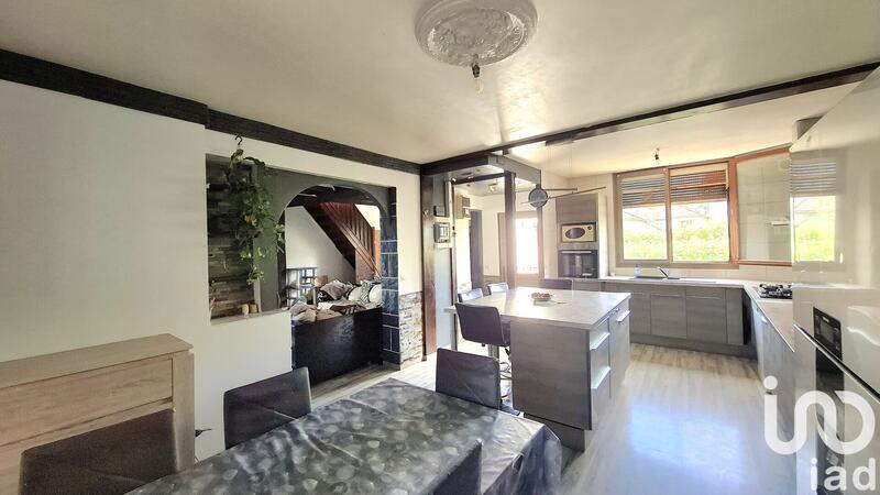 Maison - 183 m² - 8 pièces