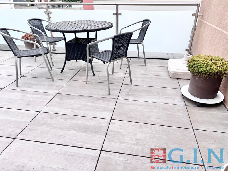 Propriété - 190 m² - 6 pièces