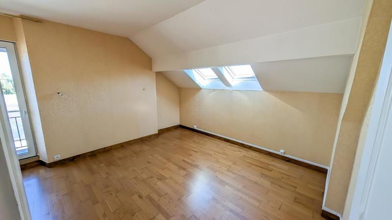 Maison - 205 m² - 6 pièces