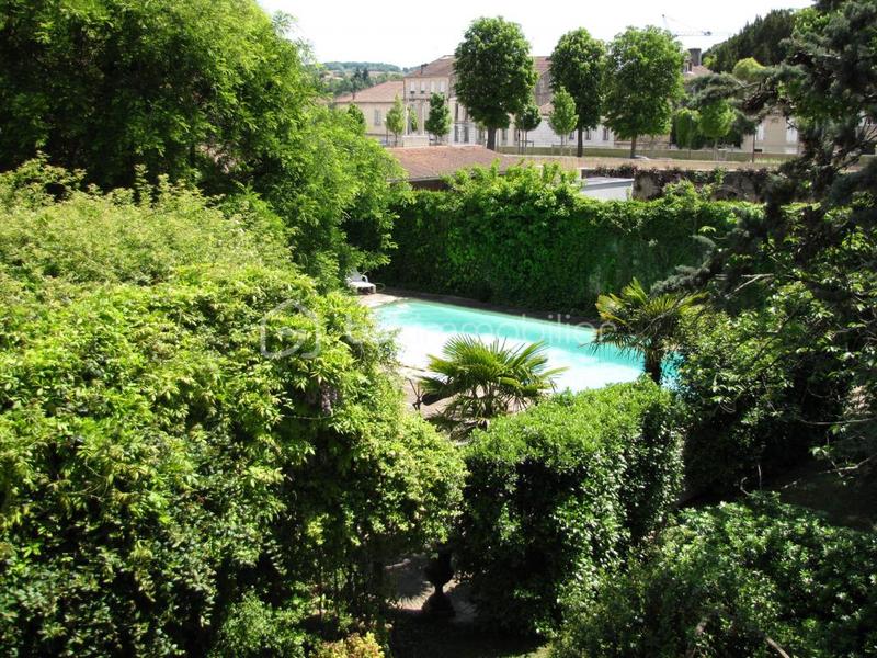 Hôtel particulier - 600 m² - 18 pièces