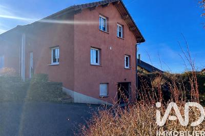 Maison - 93 m² - 4 pièces