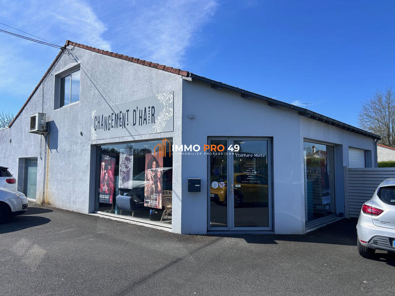 Local commercial - 150 m² - 4 pièces